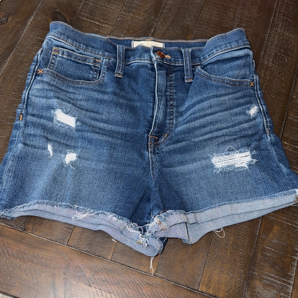 Madewell Roadtripper Jean Shorts in Marideen Wash Size 27